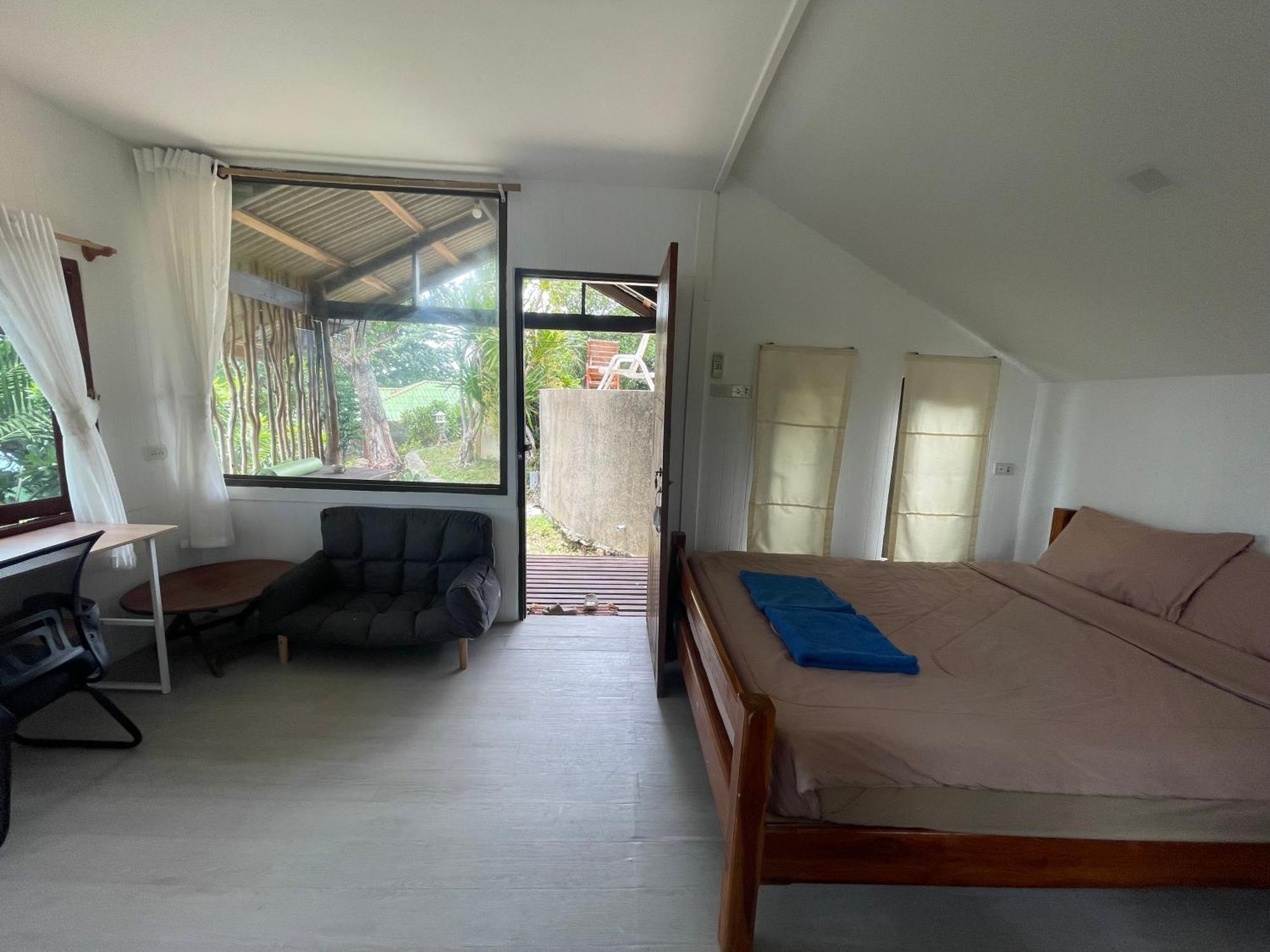 Lucky Resort Haad Yao Buitenkant foto