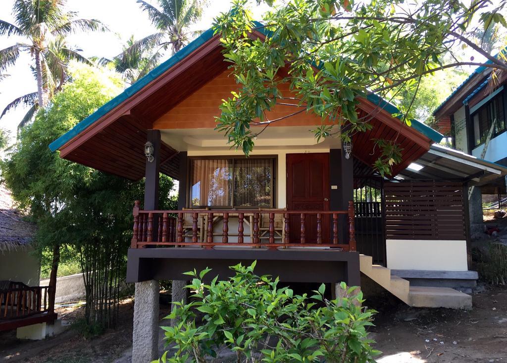Lucky Resort Haad Yao Buitenkant foto