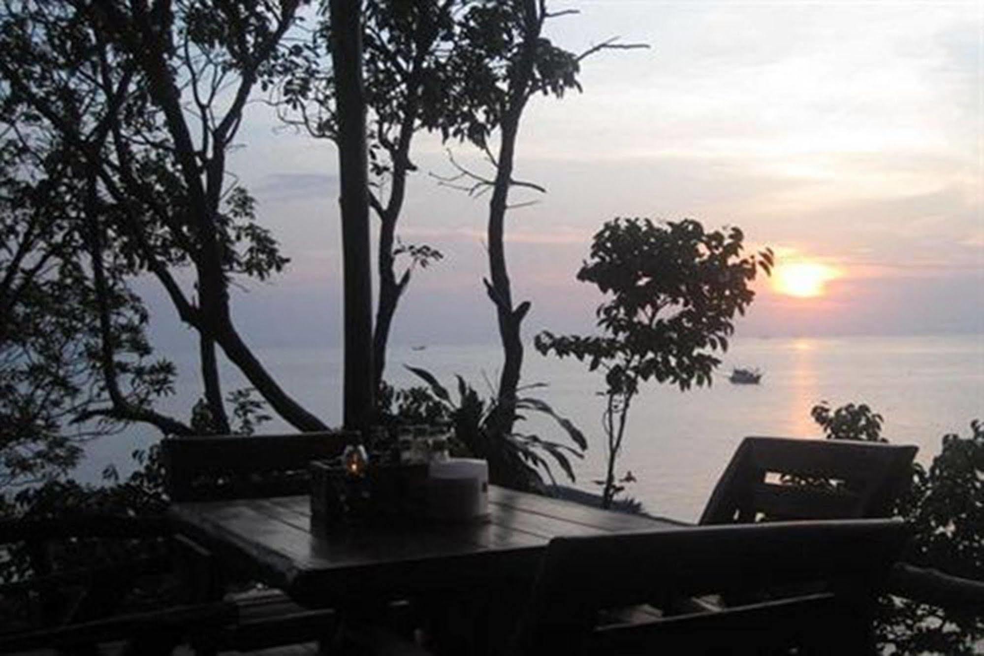 Lucky Resort Haad Yao Buitenkant foto