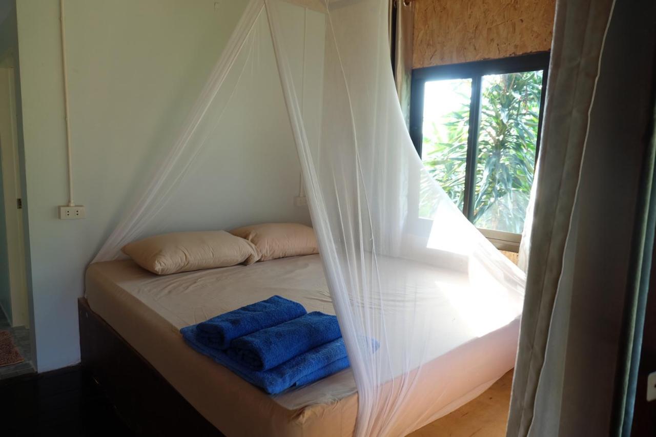 Lucky Resort Haad Yao Buitenkant foto
